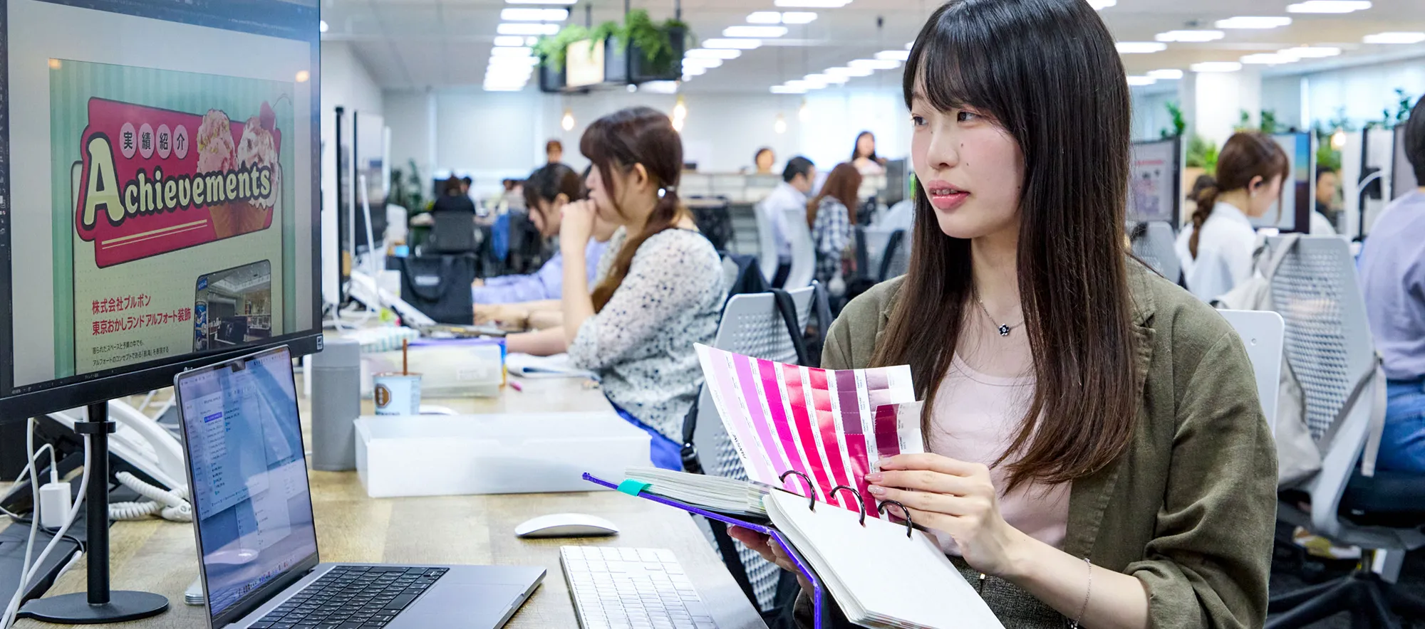 グラフィックデザイナー職